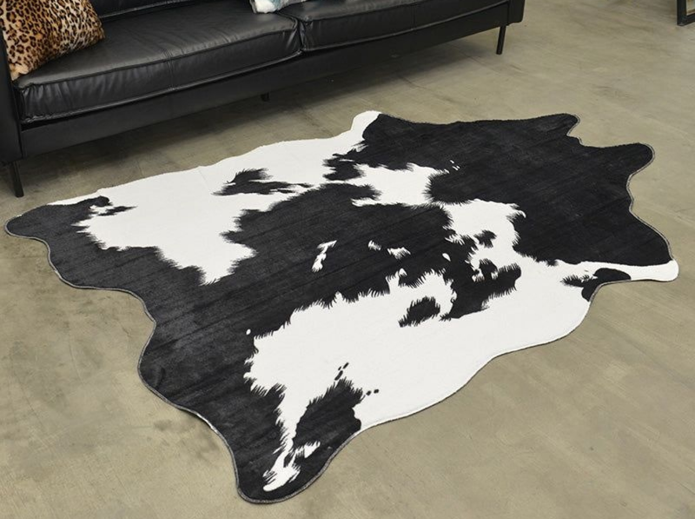 Ковровое полотно с замшей коллекции SAFARI / Принт- COW ALABAMA / цвет - белый, черный